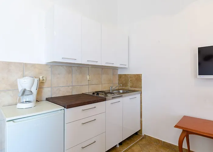 Preiswertes Nur 100 Meter Zum Mit Meerblick Apartman Crikvenica