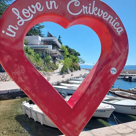 Preiswertes Nur 100 Meter Zum Mit Meerblick Crikvenica