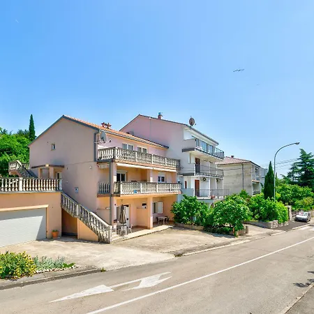 Apartment Preiswertes Nur 100 Meter Zum Mit Meerblick *