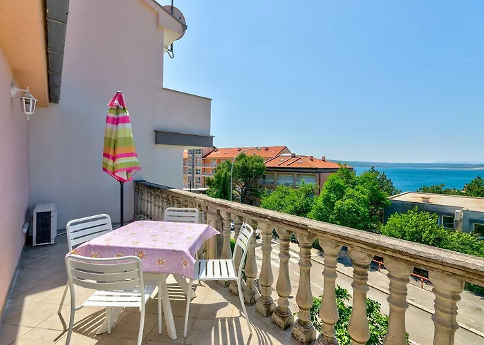 Daire Preiswertes Nur 100 Meter Zum Mit Meerblick Crikvenica